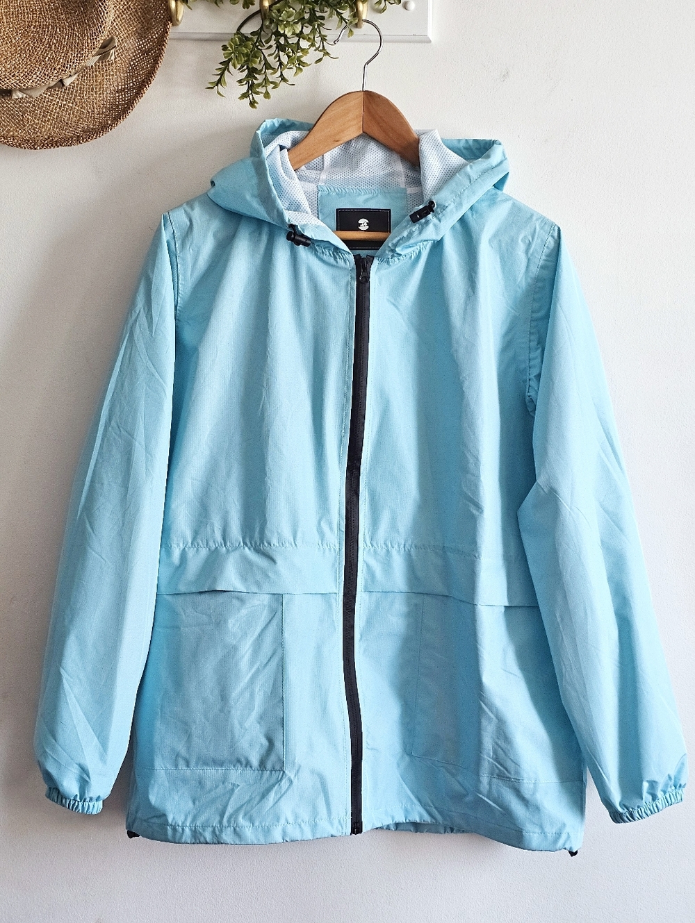SAPHIROSE Packable Rain Jacket Womens Medium Aqua Blue Hooded Lightweight Windbr